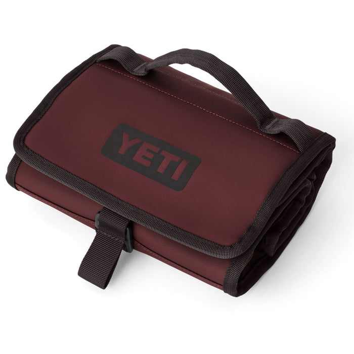 18060131483 LONCHERA DAYTRIP BAG WILD VINE RED/DARK GRAY MARCA YETI