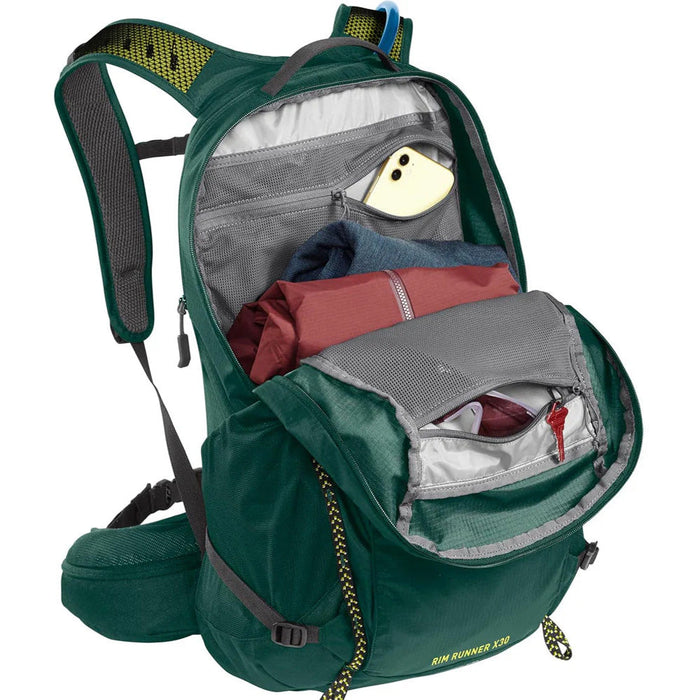 2942301000 MOCHILA DE HIDRATACION RIM RUNNER X30 70oz BISTRO GREEN MARCA CAMELBAK