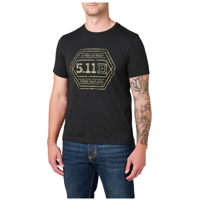 76166ADR-019 PLAYERA INTRICATE EMBLEM NEGRA MARCA 5.11 TACTICAL